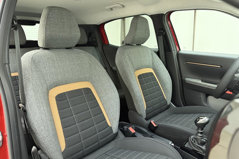 Vehicle Image 13
