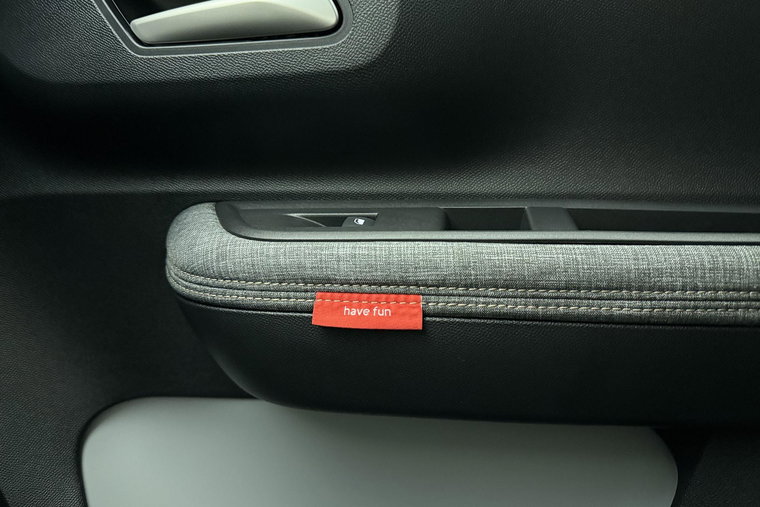 Vehicle Image 27