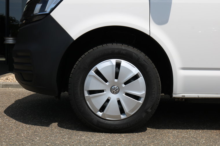 Vehicle Image 37