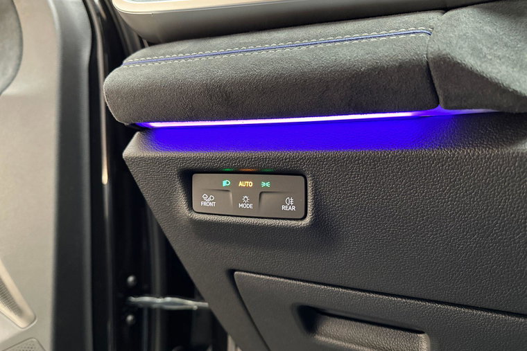 Vehicle Image 18