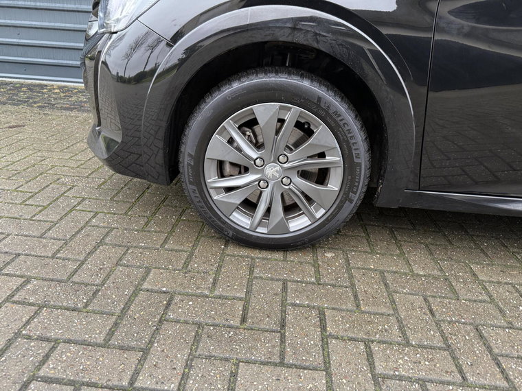 Vehicle Image 29