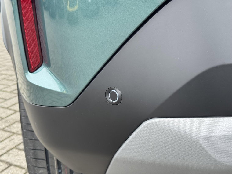 Vehicle Image 17