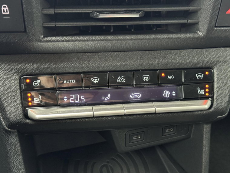 Vehicle Image 42
