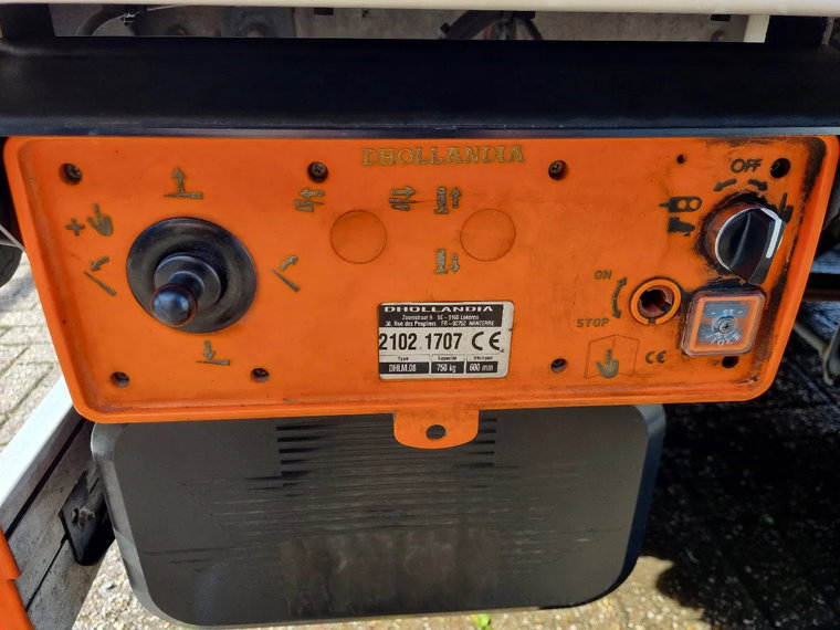 Vehicle Image 15