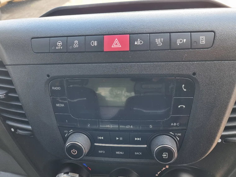 Vehicle Image 27