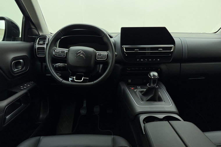Vehicle Image 17