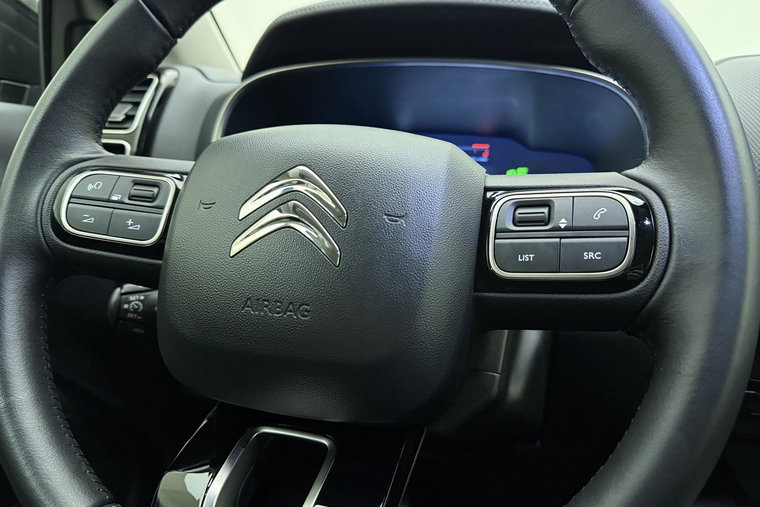 Vehicle Image 23