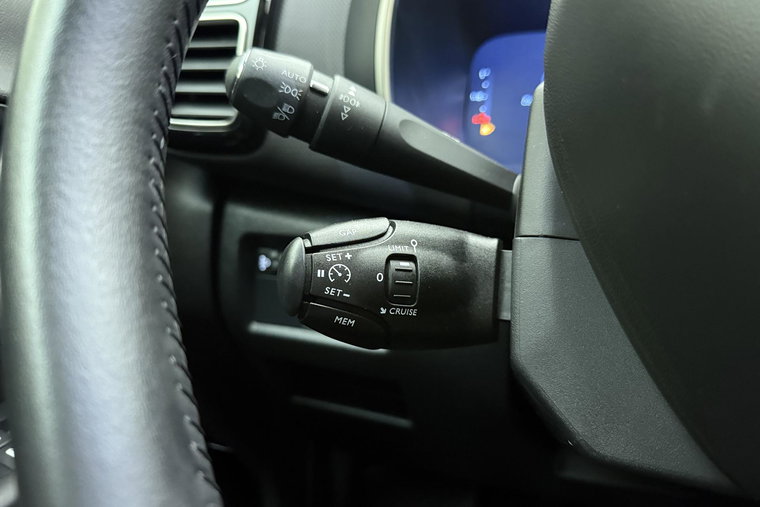 Vehicle Image 24