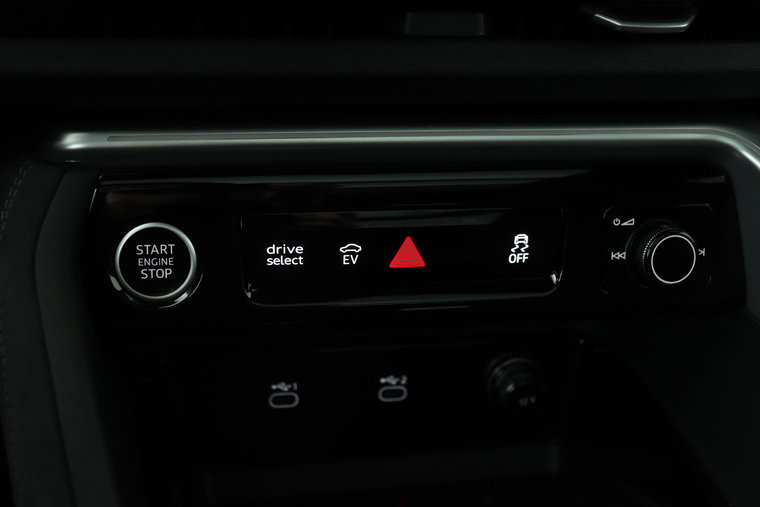 Vehicle Image 38