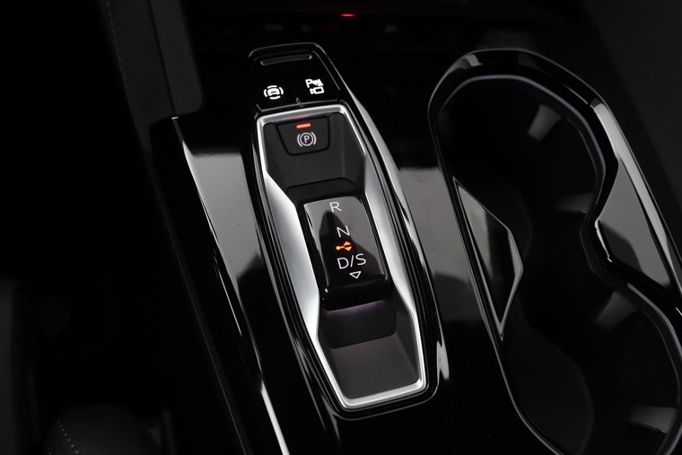 Vehicle Image 40
