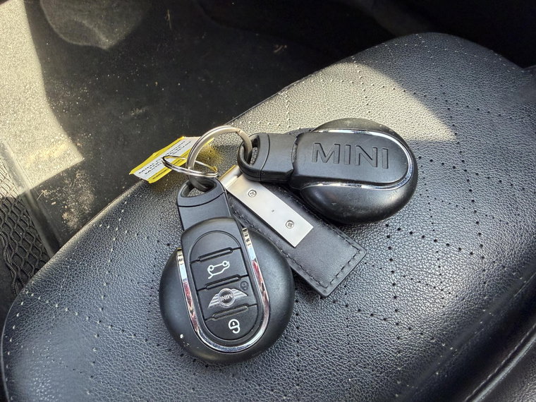 Vehicle Image 29