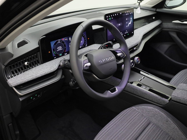 Vehicle Image 39