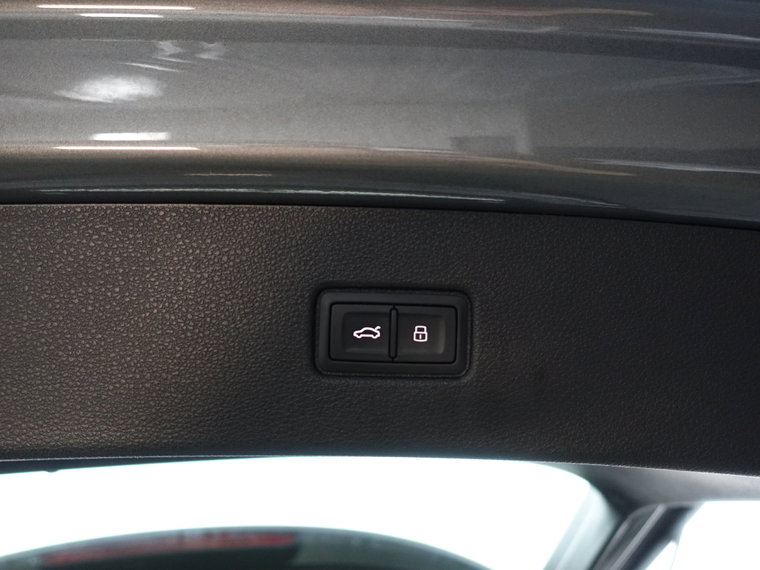 Vehicle Image 48