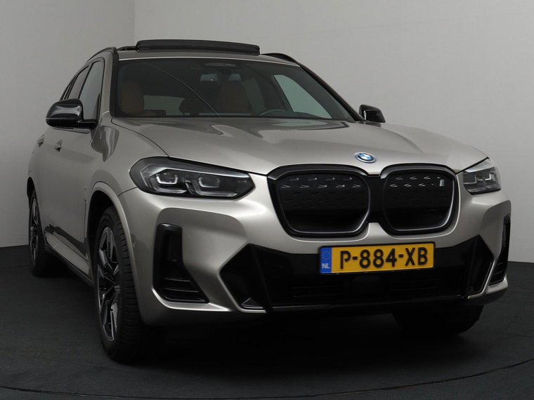 Vehicle Image 38
