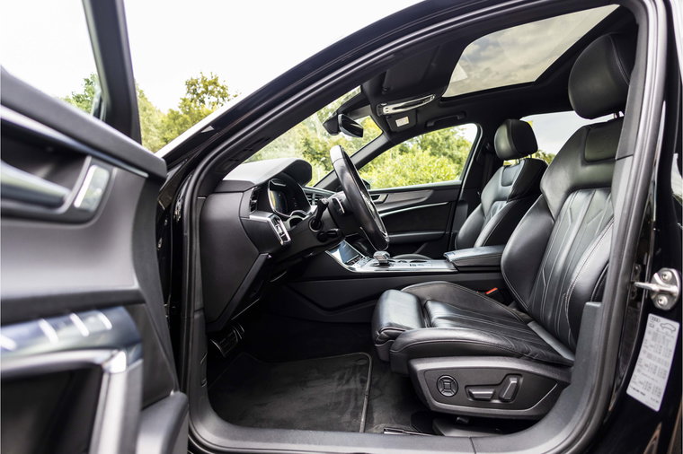 Vehicle Image 21