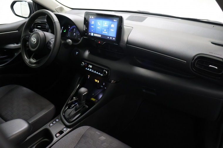 Vehicle Image 11