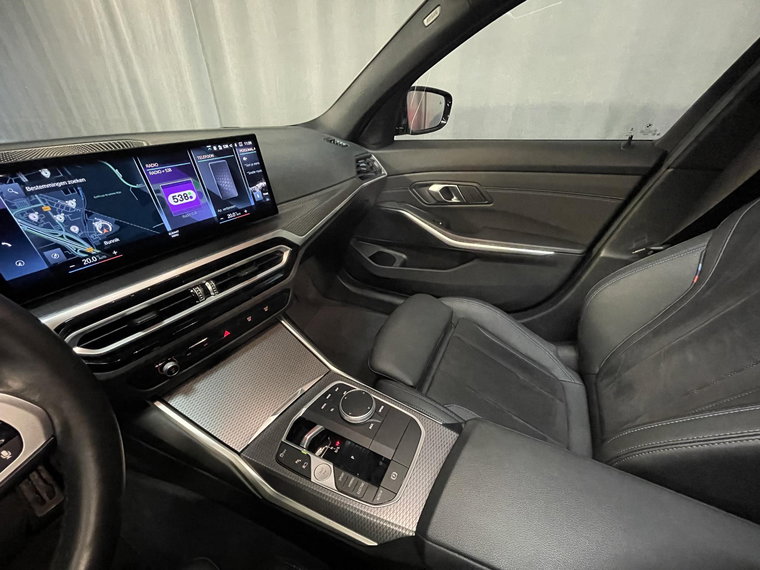 Vehicle Image 35