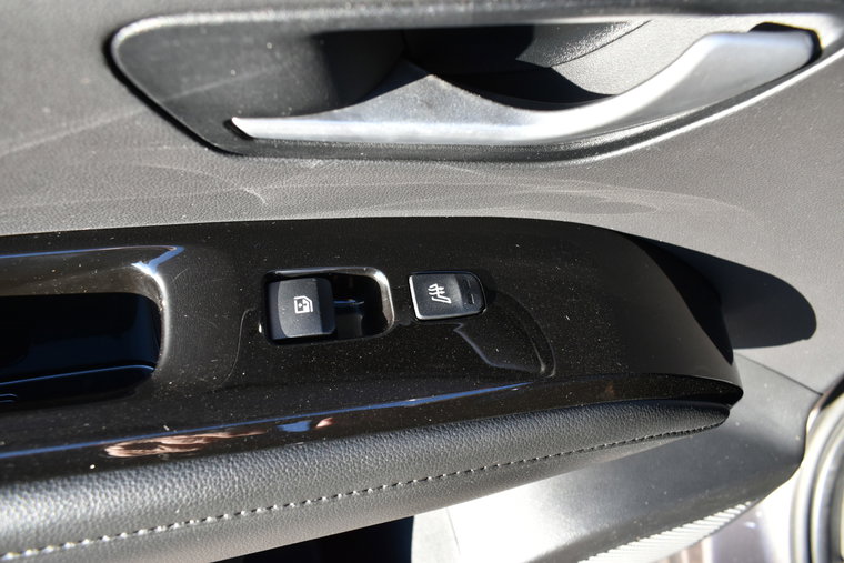 Vehicle Image 24