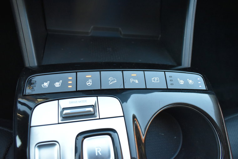 Vehicle Image 32