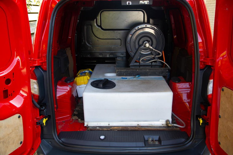 Vehicle Image 12