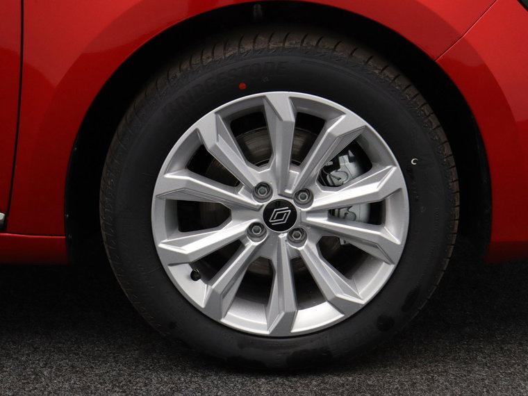 Vehicle Image 13