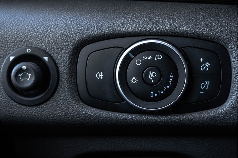 Vehicle Image 19
