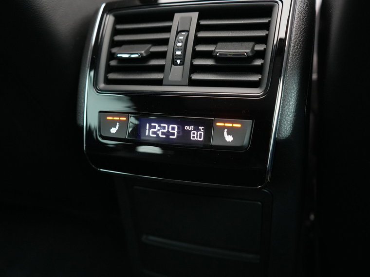 Vehicle Image 34