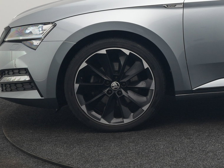 Vehicle Image 48