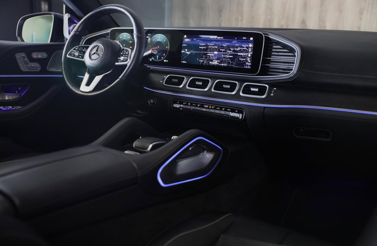Vehicle Image 6
