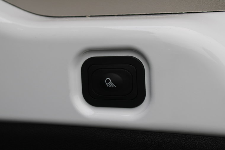 Vehicle Image 33