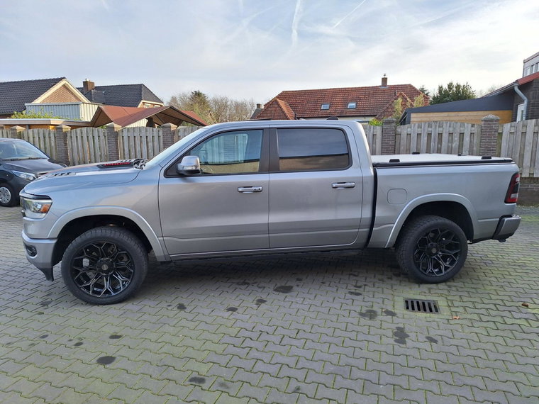 Vehicle Image 26