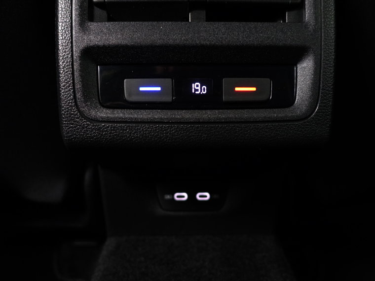 Vehicle Image 27