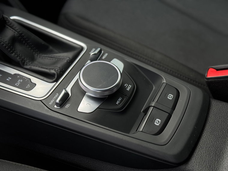 Vehicle Image 31