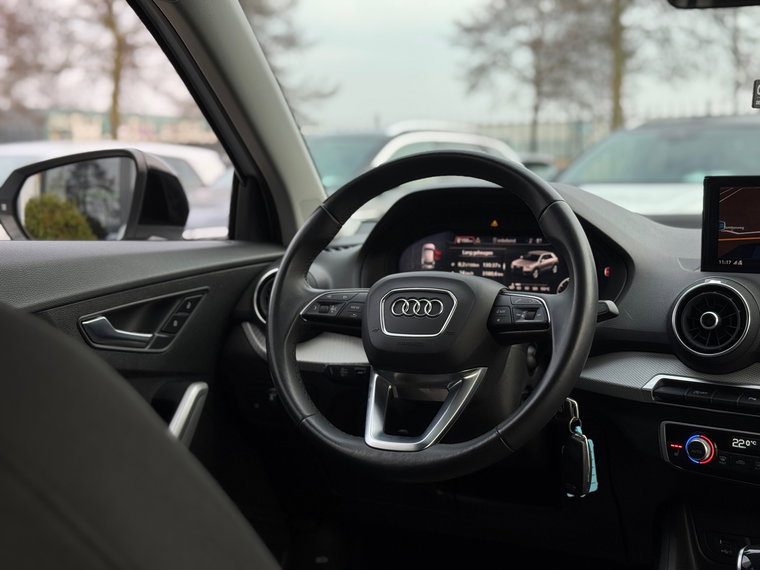 Vehicle Image 32