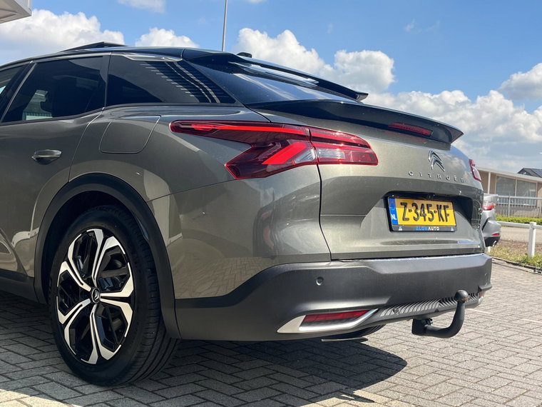 Vehicle Image 14