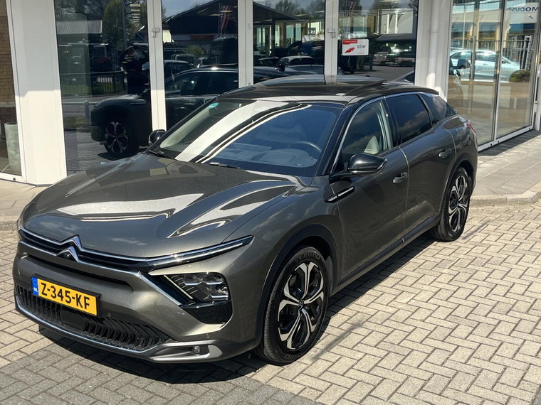 Vehicle Image 10