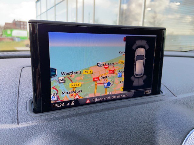 Vehicle Image 17