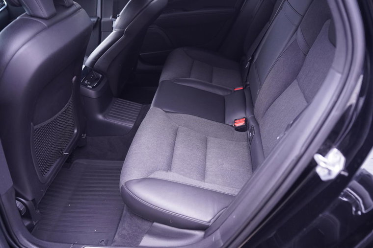 Vehicle Image 33