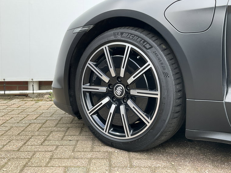 Vehicle Image 35