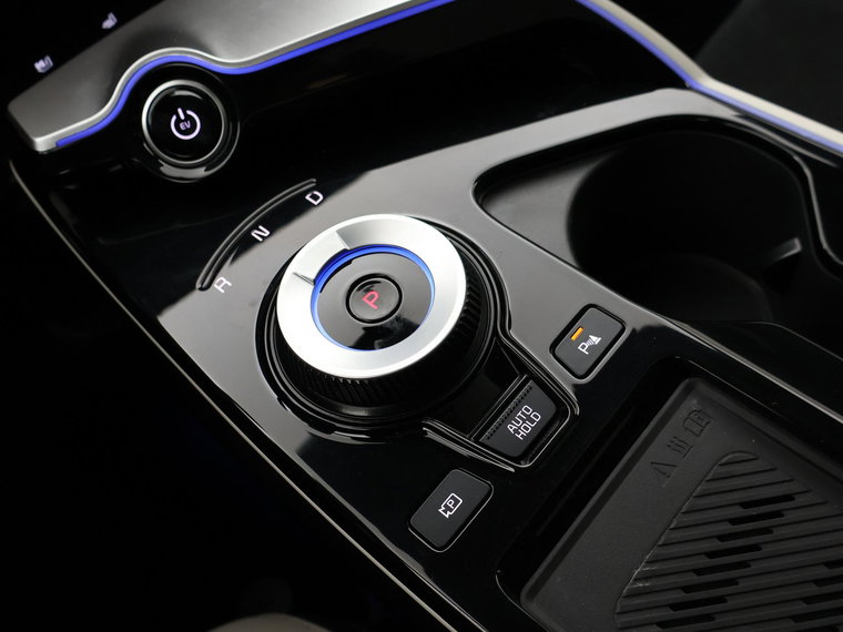Vehicle Image 36