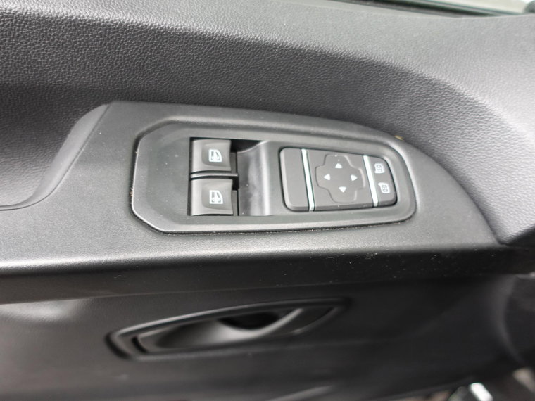 Vehicle Image 28