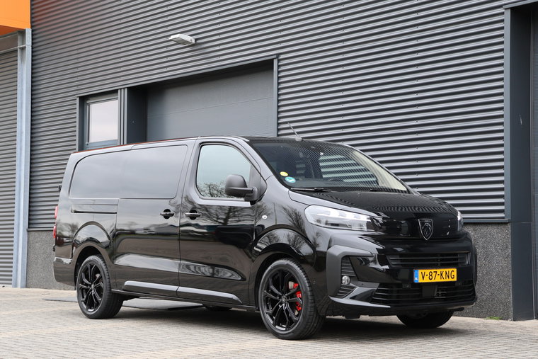 Vehicle Image 32