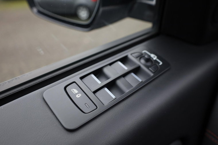 Vehicle Image 33
