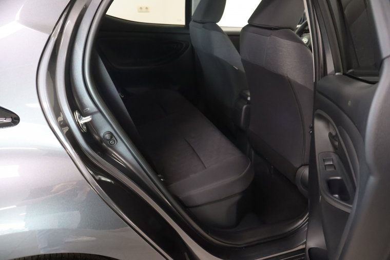 Vehicle Image 13