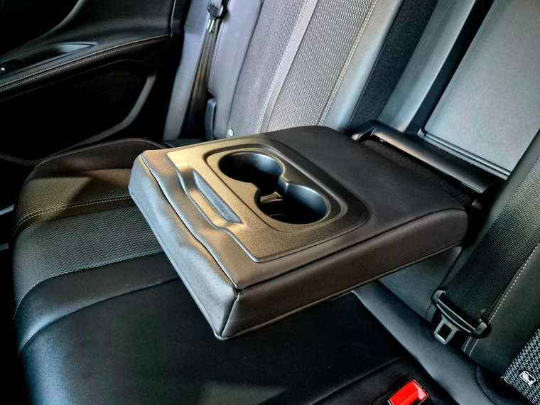 Vehicle Image 35