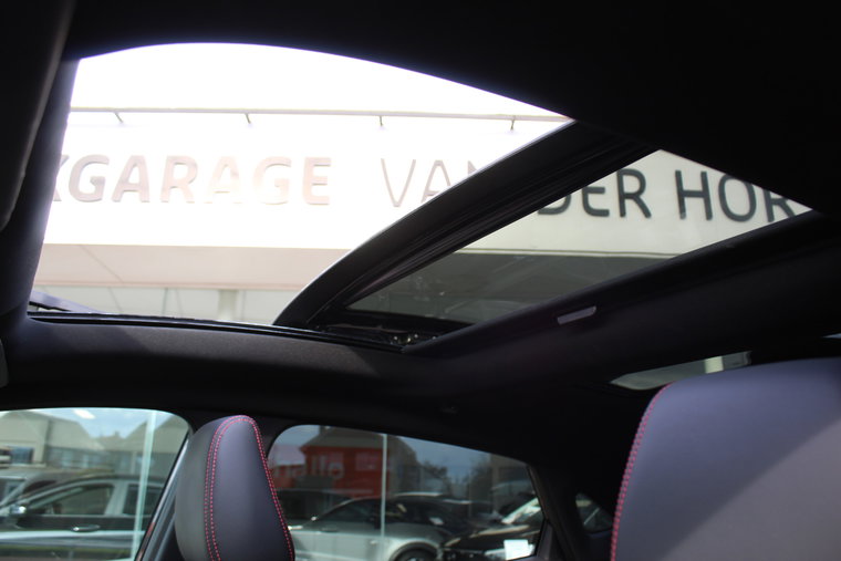 Vehicle Image 33