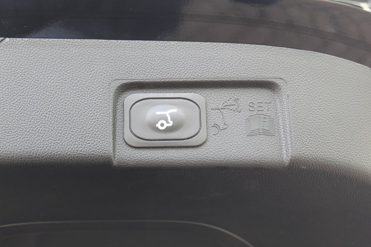 Vehicle Image 43