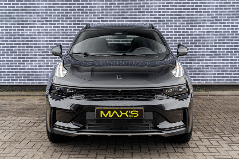Vehicle Image 25