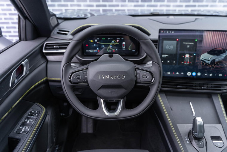 Vehicle Image 11