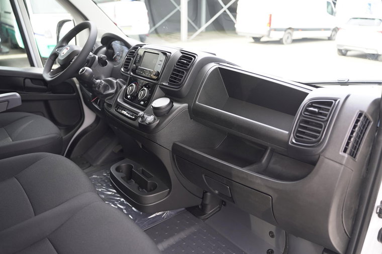 Vehicle Image 26